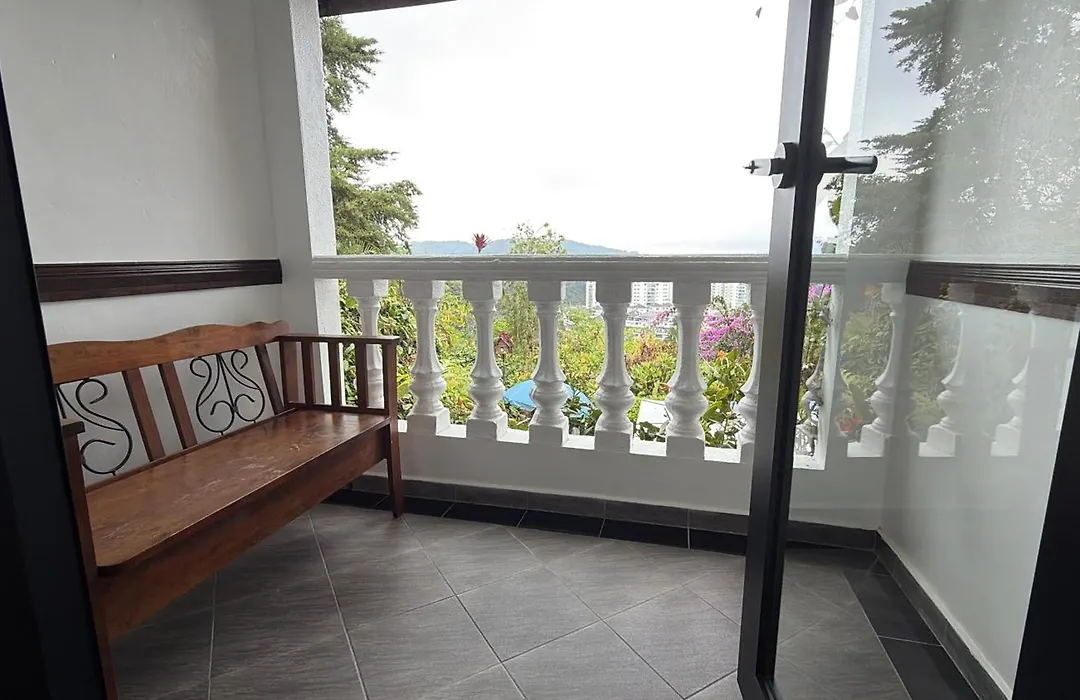 The Bala'S Holiday Chalet-1